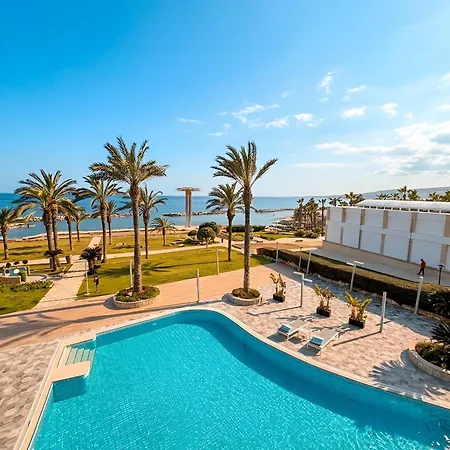 Direkt Am - Balkon, Meerblick & Pool! Appartement Klorakas
