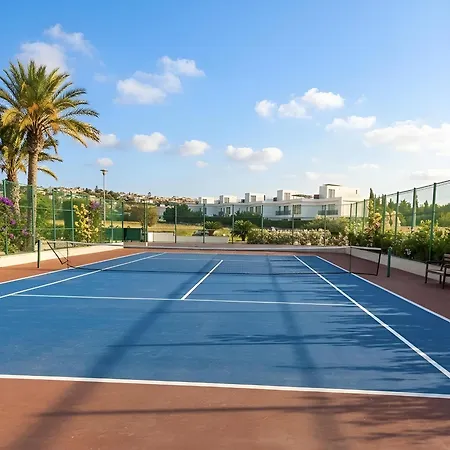 Direkt Am - Balkon, Meerblick & Pool! Appartement Klorakas
